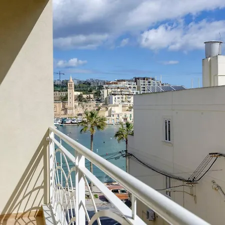 Seaview,beautiful 3br 2 Apartment