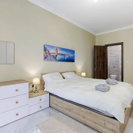 Seaview,beautiful 3br 2 * Marsaskala