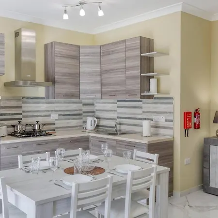 Apartment Seaview,beautiful 3br 2 Marsaskala