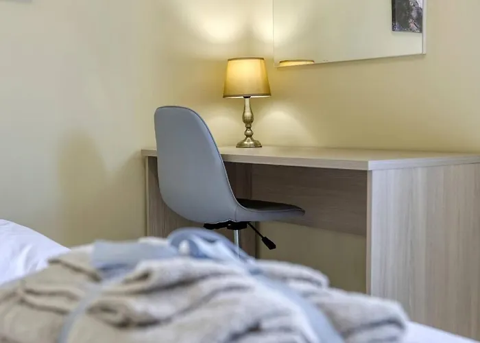 Апартаменты Seaview,beautiful 3br 2 Марсаскала