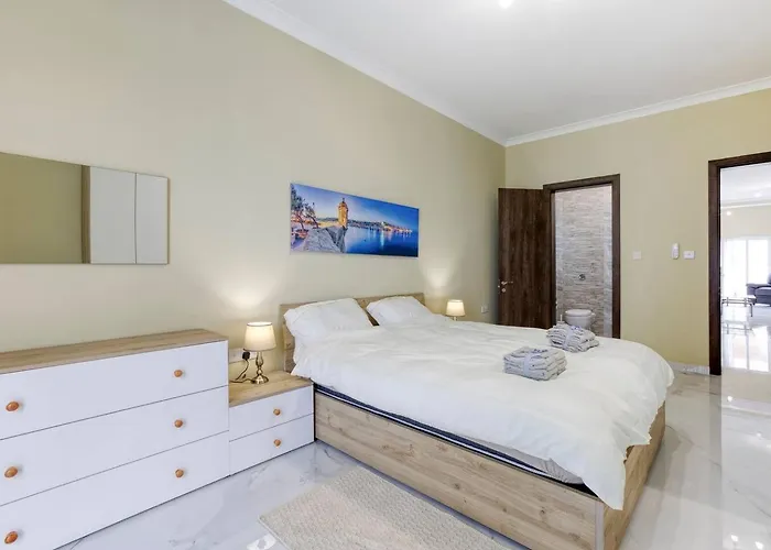 Seaview,beautiful 3br 2 * Марсаскала