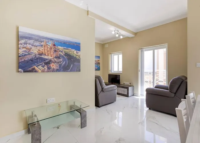 Seaview,beautiful 3br 2 Apartment